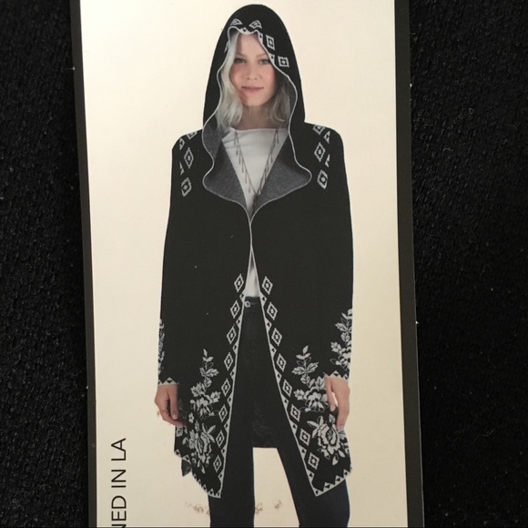 VERTIGO Jackets & Blazers - Vertigo Open Front Hooded Sweater Coat Black M